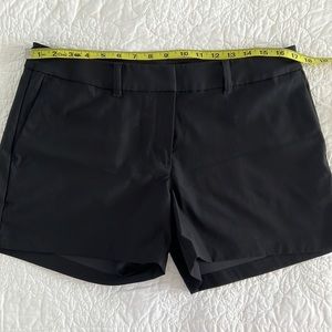 NWOT Ladies Nike Golf Dri-Fit Shorts